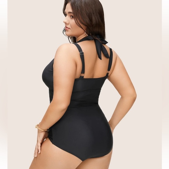 BloomChic Plus Size 4XL Solid Ruched Metal Buckle Detail One Pieces Swimsuit - Picture 2 of 7